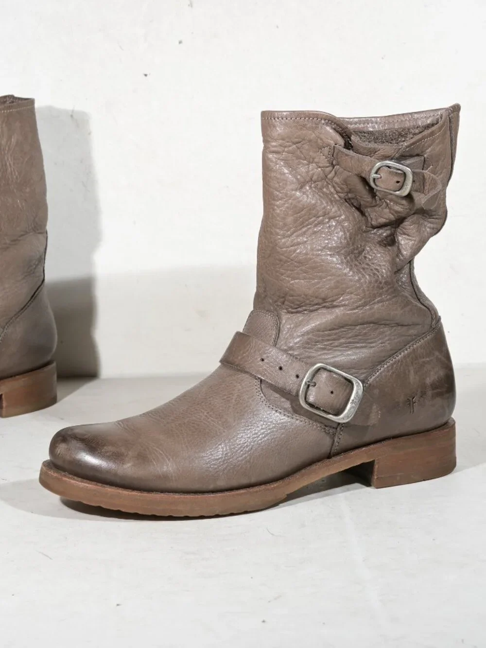 Frye Veronica Short Boot Gray Leather Engineer Moto Biker Women's Size 11 B - Picture 1 of 7